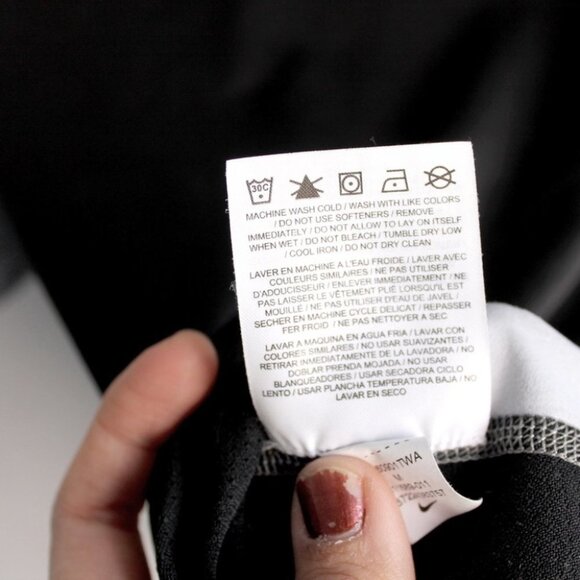 🧚‍♀️ 3/$40 NIKE DRI-FIT Women's Top Print  Gray T-Shirt - Picture 10 of 10